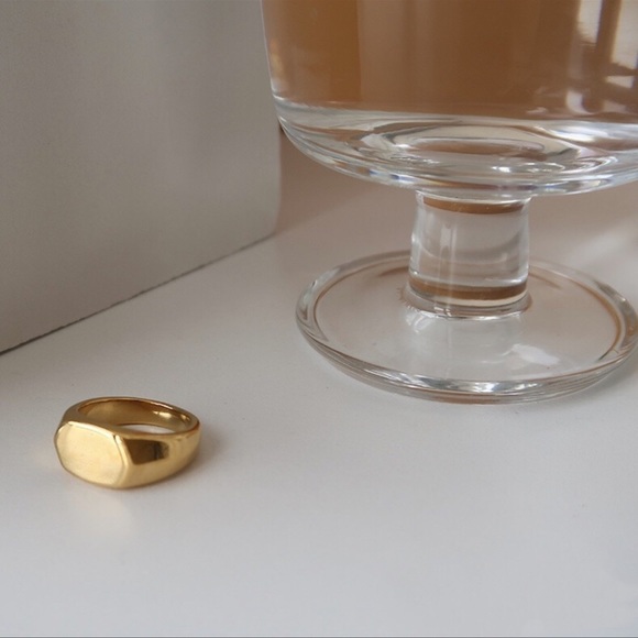 18K Gold Plated Hexagonal Ring - Picture 4 of 5